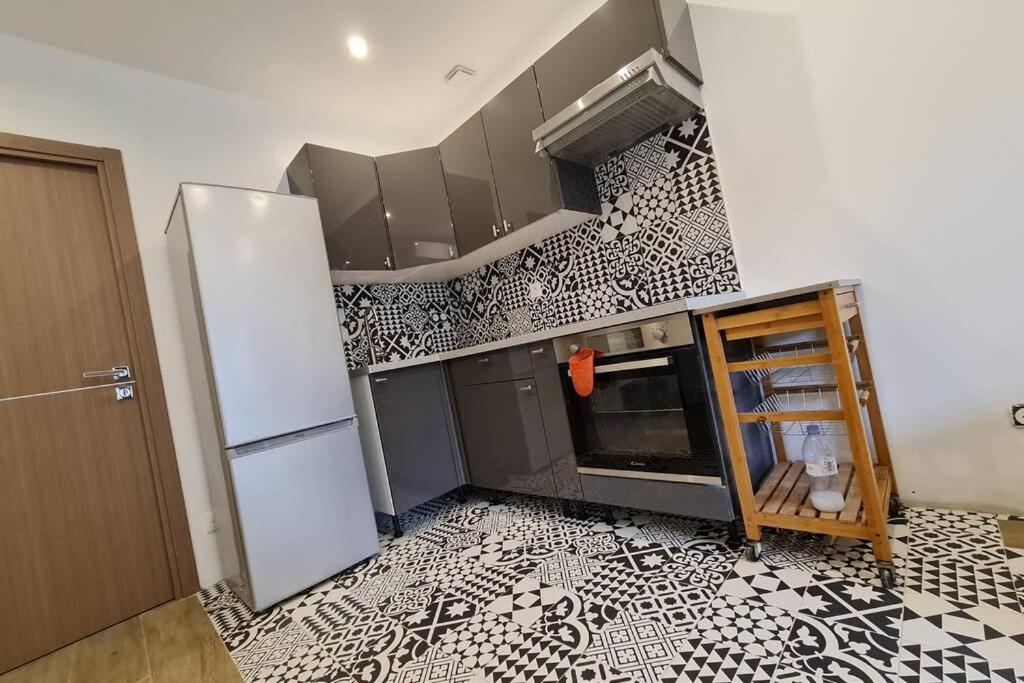 Magnifique T2 Dans Maison Neuve D'architecte / Magnificent T2 In A New Architect House *
